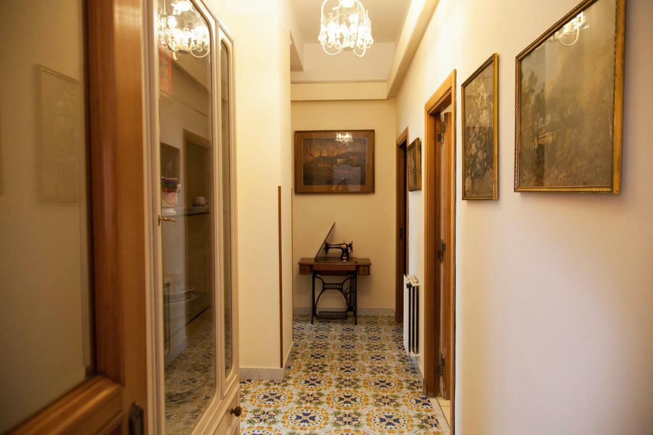 Maman Suite, City Center Near Molo Beverello Napels Buitenkant foto