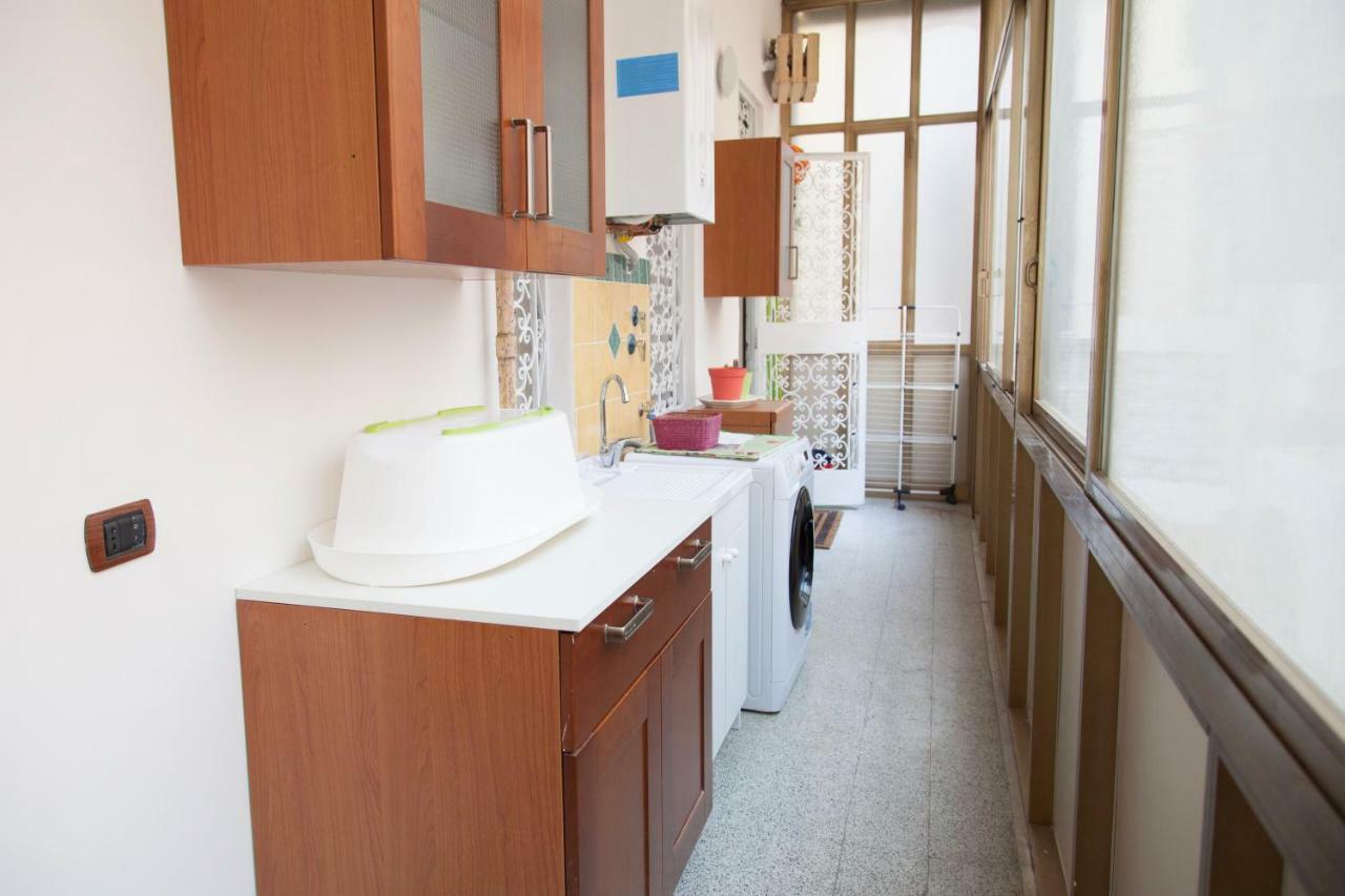 Maman Suite, City Center Near Molo Beverello Napels Buitenkant foto